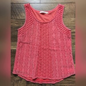Sleeveless pink top